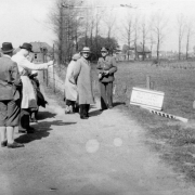 Neuer Grenzpfahl am Anholtseweg in 1949, Archiv ehemalige Gemeinde Dinxperlo