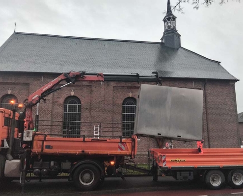 Abbau Wanderkapelle an Michaelskirche - Foto: Johannes Hoven